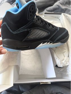 Jordan 5 Black University Blue Size 5