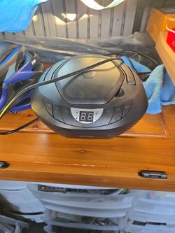 Portable CD player AM_FM Radio
