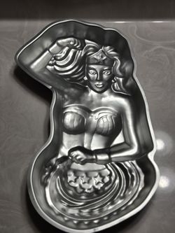 Wonder Woman Cake Pan Wilton Dc Comics #(contact info removed) Vintage 1978 Retired