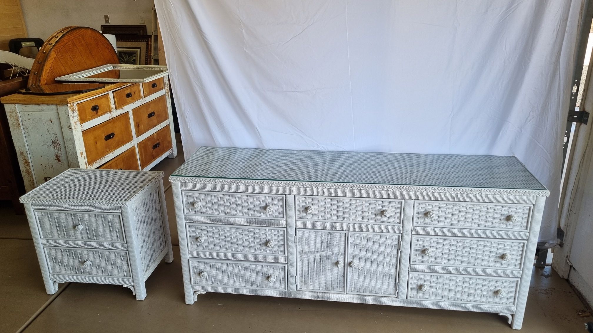 White Wicker Furniture Set