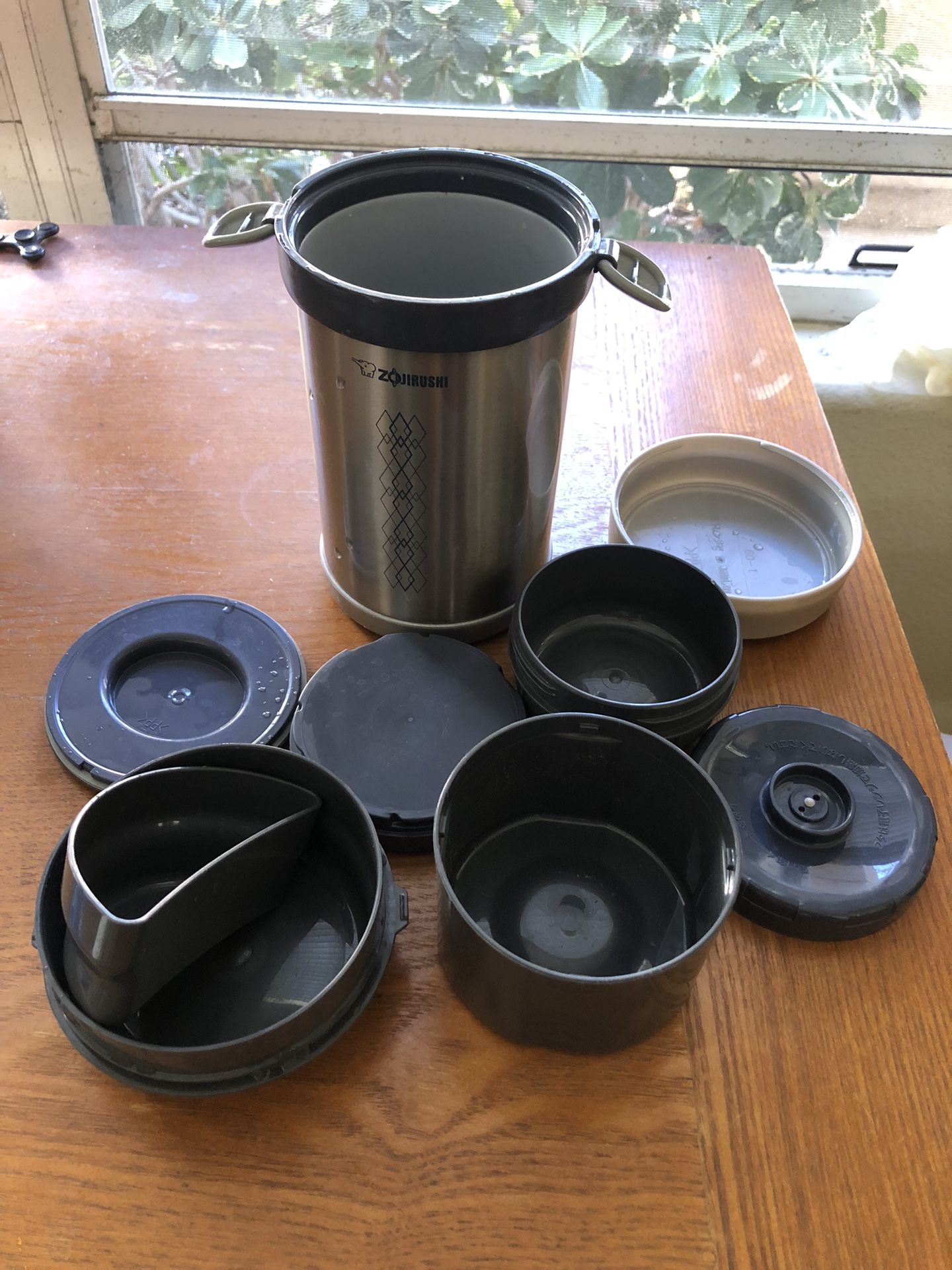 Zojirushi Ms. Bento Stainless-Steel Vacuum Lunch Jar, 28.5-Ounce, Stainless