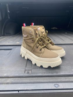 Moncler boots