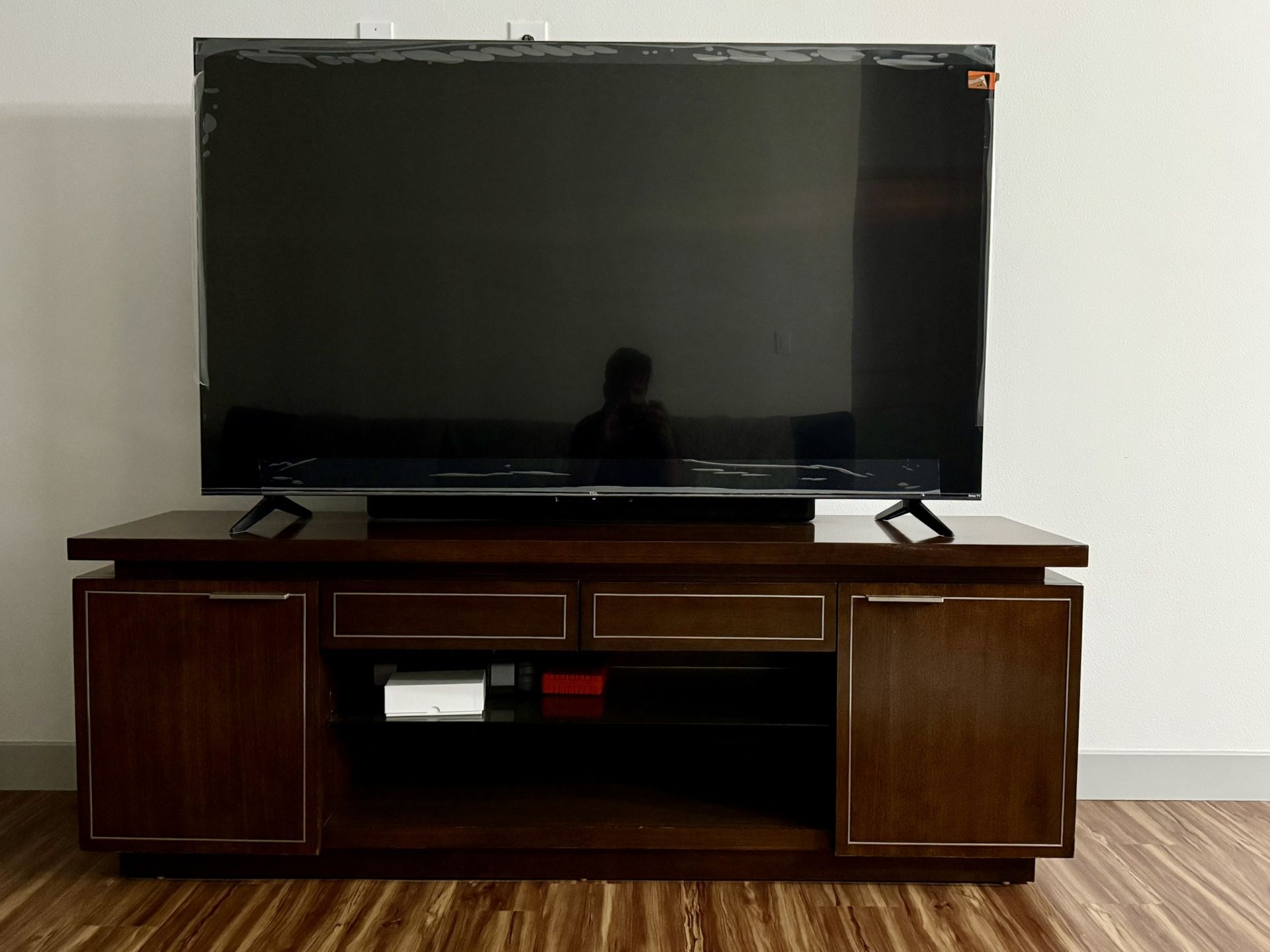 🖥️ TV Stand for Sale – Fits up to 70” TV!