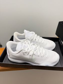 Kobe 10 Protro Size 11 (Never worn)