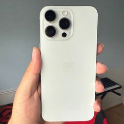 iPhone 15 Pro Max