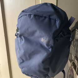 Brand New Backpack Reí