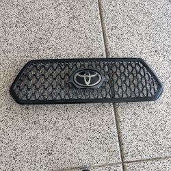 2019 Toyota Tacoma Grill