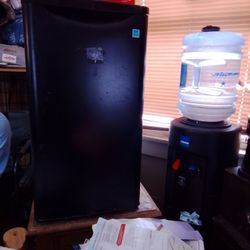 Mini Fridge 