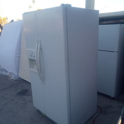 Nice Working White Whirlpool Side by Side Refrigerator 