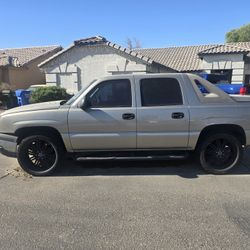 2003 Chevy Avalanche 1500  2wd