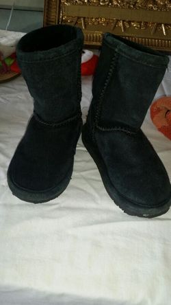 Girls size 10 bear paw boots