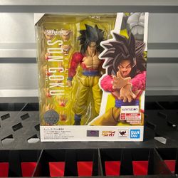 Bandai S.H.Figuarts Super Saiyan 4 Son Goku Dragon Ball GT Articulated Figure
