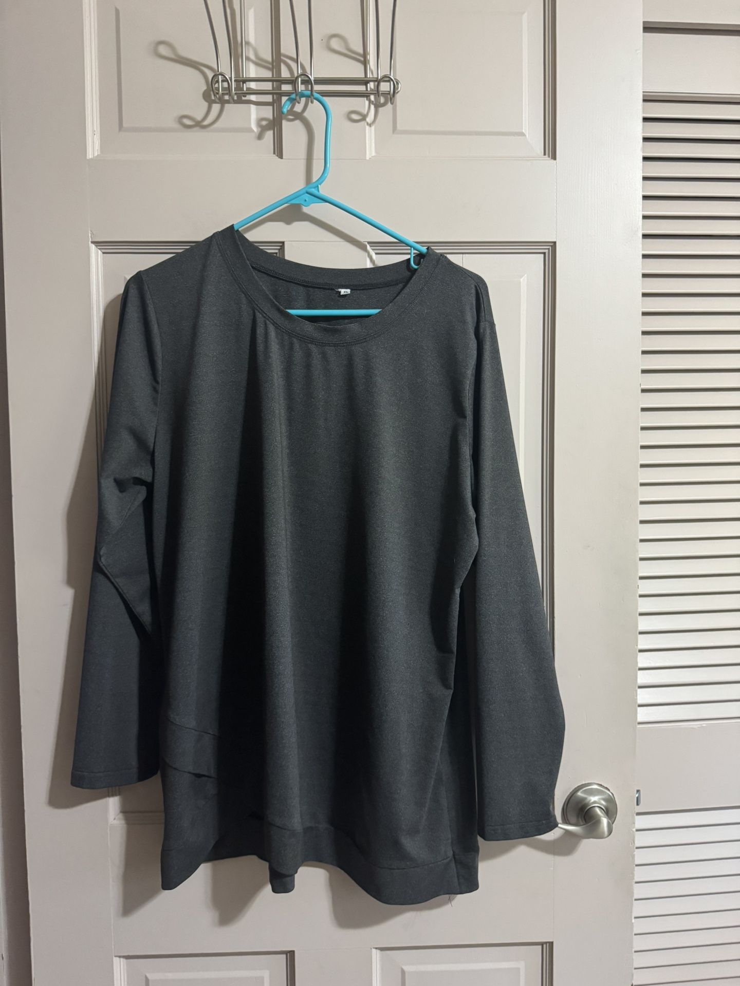 Womens Long Sleeve Activewear Shirt Size XL