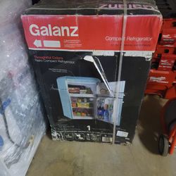 Brand New Galanz Retro Refrigerator Light blue $200 Pickup In Oakdale 