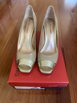 Patent Tan/Gold pumps : Size 7M