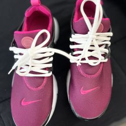 Nike Prestos Size 9 