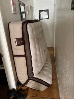 CalKing mattress