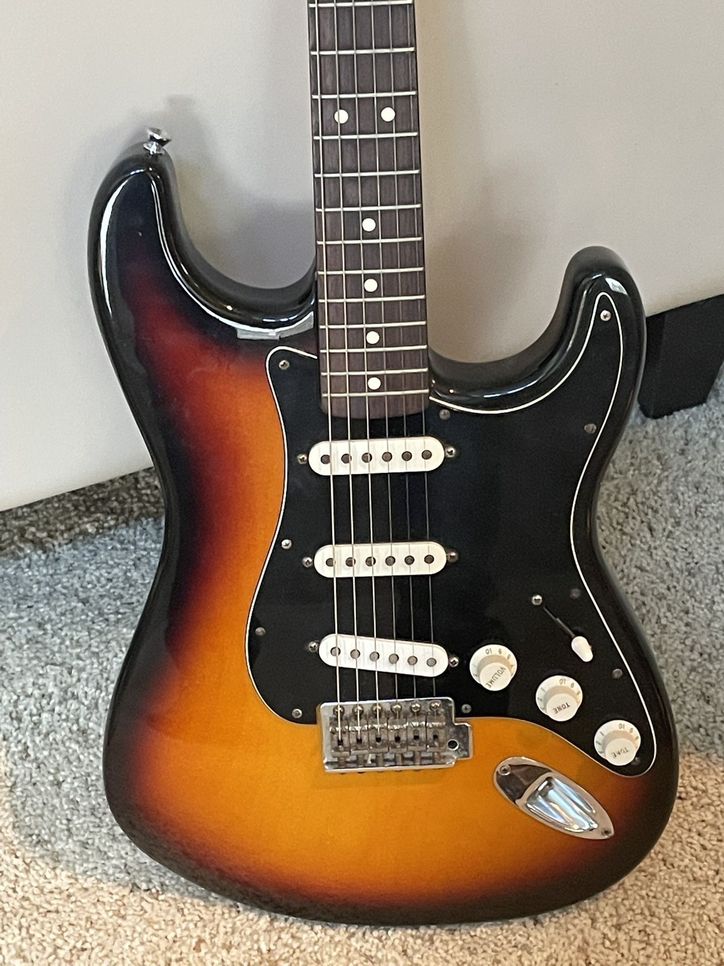 Vintage Fender Standard Stratocaster Electric Guitar 