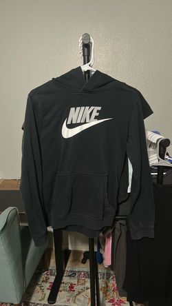 Boys black Nike sweater size XL