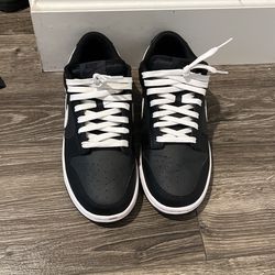 Nike Dunk Low Black Panda 2.0’s