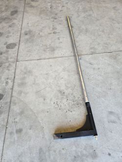 Trailer hitch flag pole