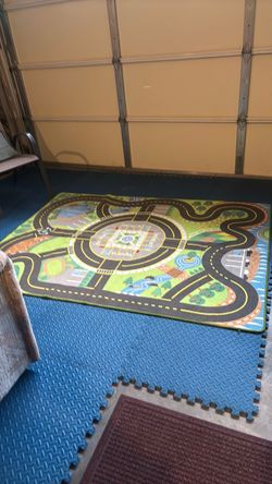 Melissa and Doug kid’s  road rug