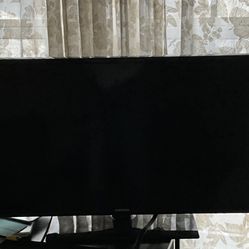 Samsung TV (Not Smart Tv)