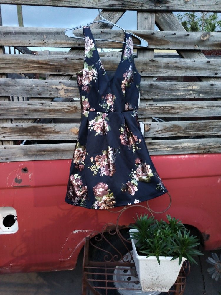 Maceys NWT Party / Social Dress 