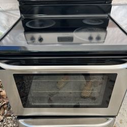 Frigidaire Stove 