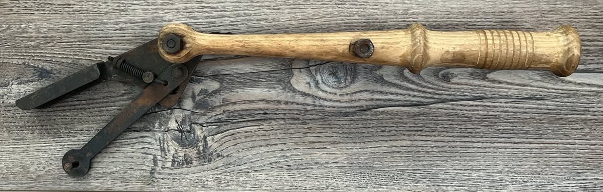 Vintage Hand Trap Clay Pigeon Skeet Thrower