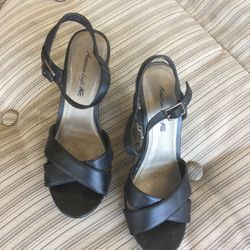 Black Leather Upper Size 6 . Like New 