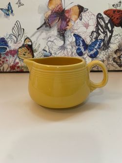 FIESTAWARE Small Yellow Creamer for Set
