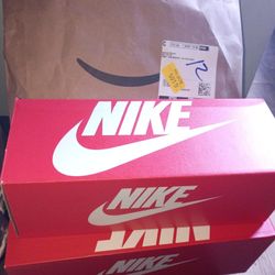 Nike Slides Slippers