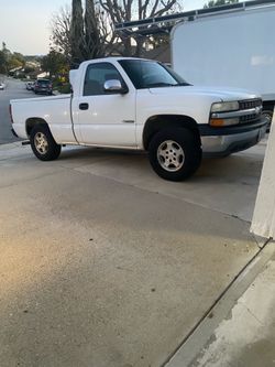 2000 Silverado 1500 singlecab (Rod Knock)