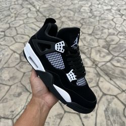 Air Jordan Retro 4’s " White Thunder "