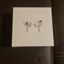 AirPods Pro With Charging Case 
