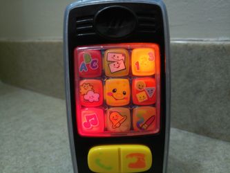 Fisher-Price Laugh & Learn Smilin' Smart Phone