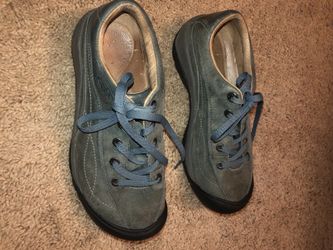 Keen Size 7 Blue Women’s Shoes