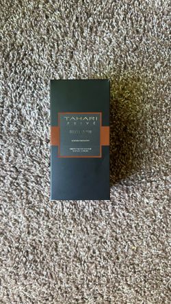 TAHARI PRIVE
