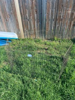 Foldable portable wire dog fence with 8 2-feet sections