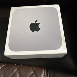 Mac Mini M1  8gb Ram  / 512gb SSD New With Hub And A 24 Inch Cinema Display