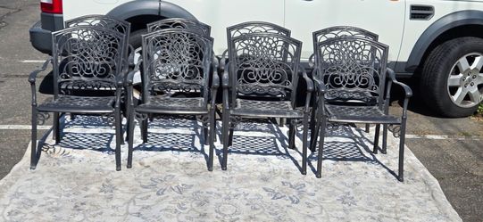 Stackable Cast Aluminum Outdoor Dining Chair (Set of 8)