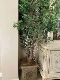 Artificial Tree With Pot.