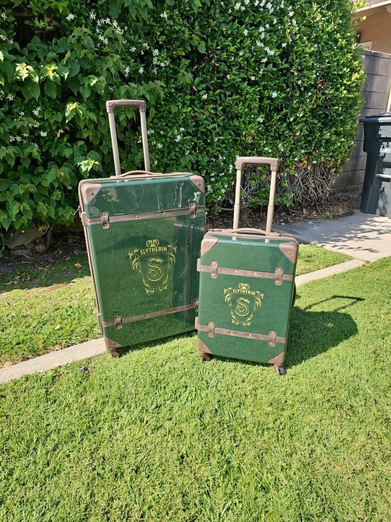 Harry Potter Slitherin Luggage (Never Used!)