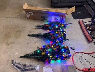 6 ft. Pre-Lit Artificial Christmas Tree with 350 LED Lights