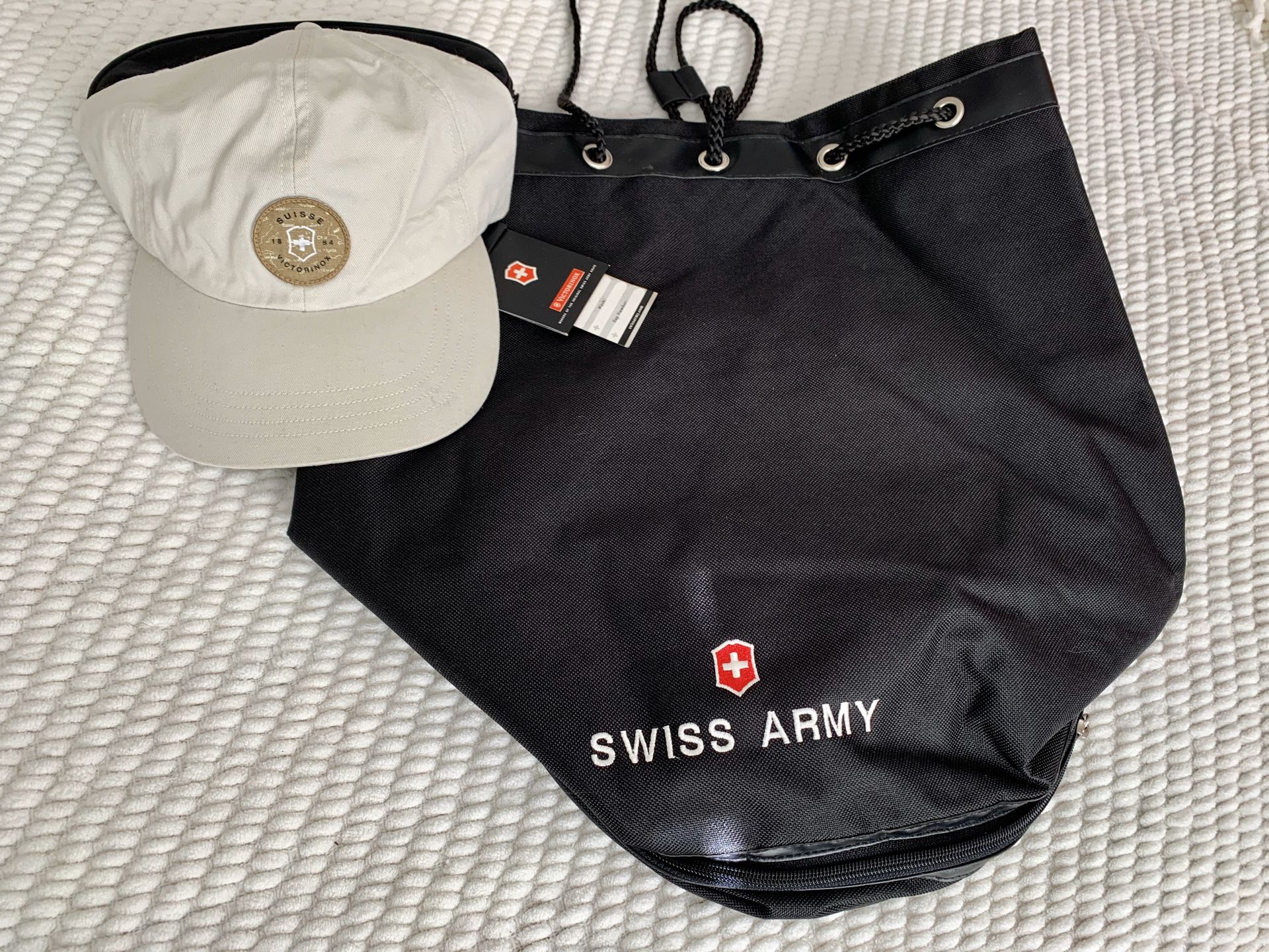 SWISS ARMY BACKPACK & BASEBALL CAP