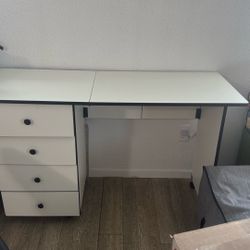 Foldable Sewing Table 