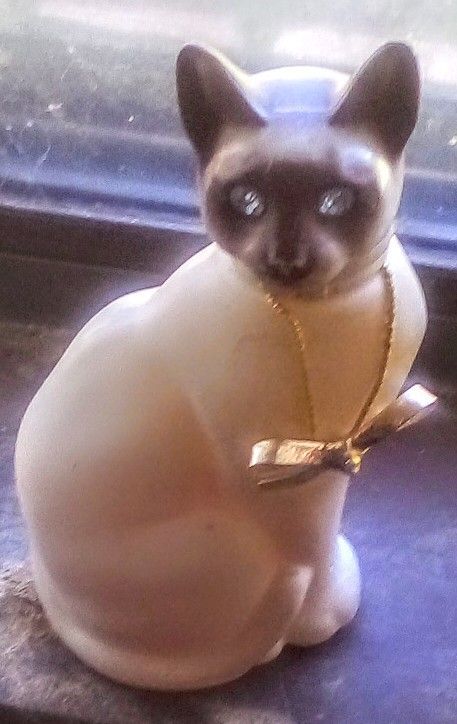 Avon Siamese Cat With Blue Jewel Eyes Perfume Bottle
