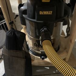 Dewalt wet dry Vac 8 Gallon