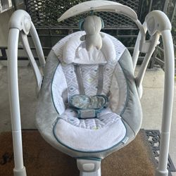 Baby swing 